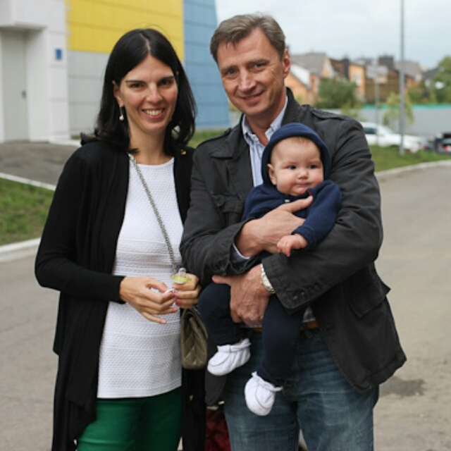 Олег Васильев с семьей